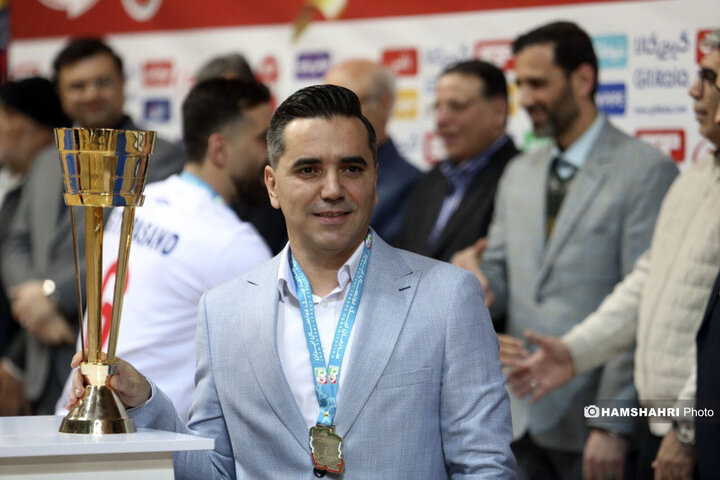 مراسم جشن قهرمانی لیگ برتر فوتسال| گیتی پسند قهرمان شد