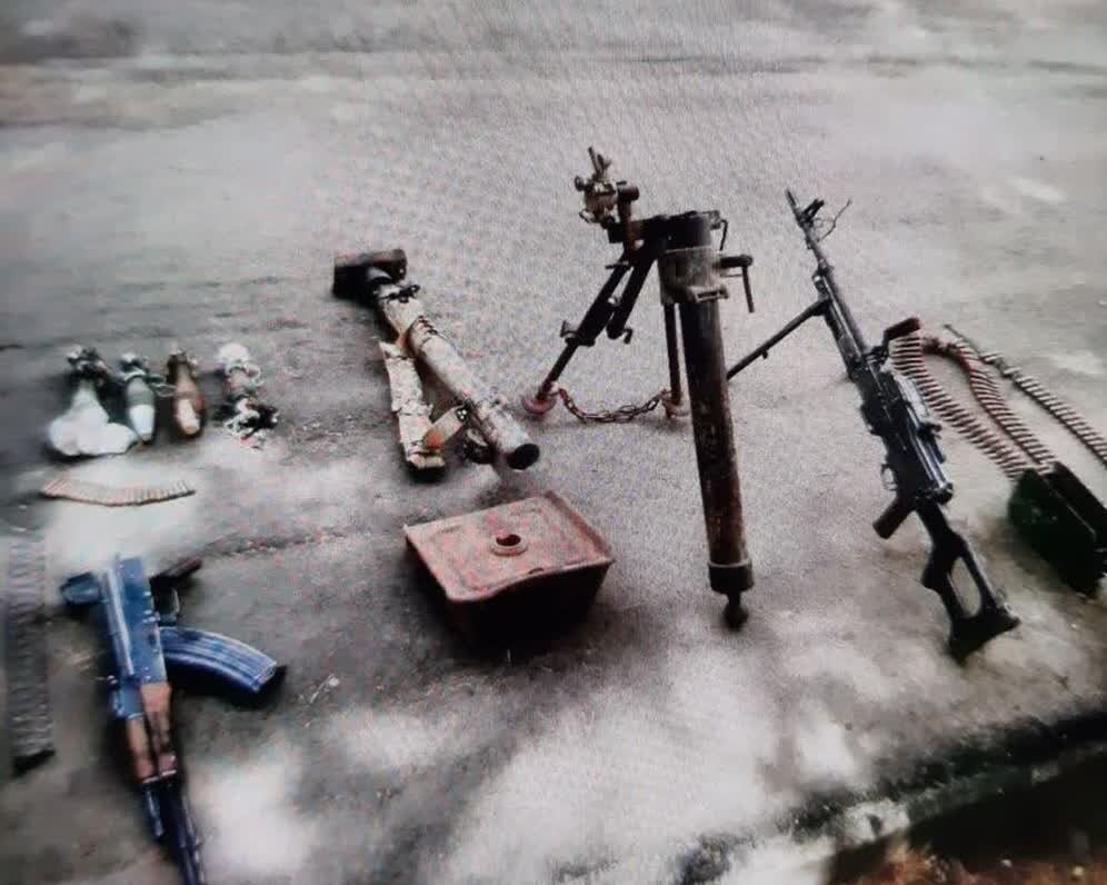 کشف بزرگ محمولههای انفجاری قبل از انفجار+ تصاویر | جزئیات ۴ انبار سلاح جنگی و مهمات گروهک های تروریستی؛ محمولهها چگونه وارد کشور شده بود؟