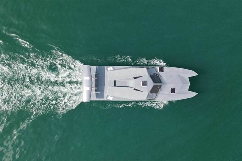 حیدر۱۱۰؛ شناور تندروی جدید سپاه با قابلیت شلیک به موشکهای کروز+ تصاویر