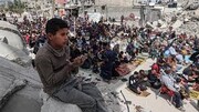 سفره افطار دسته جمعی فلسطینی ها در خرابه های جنگ + ویدئو