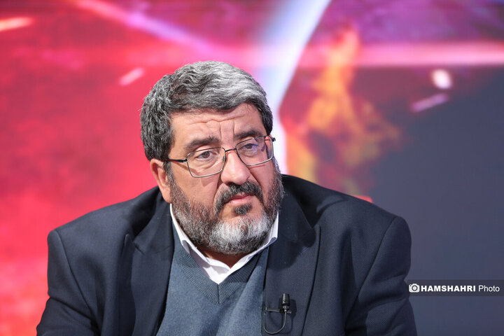 گفتگو با فؤاد ایزدی در تلویزیون اینترنتی همشهری