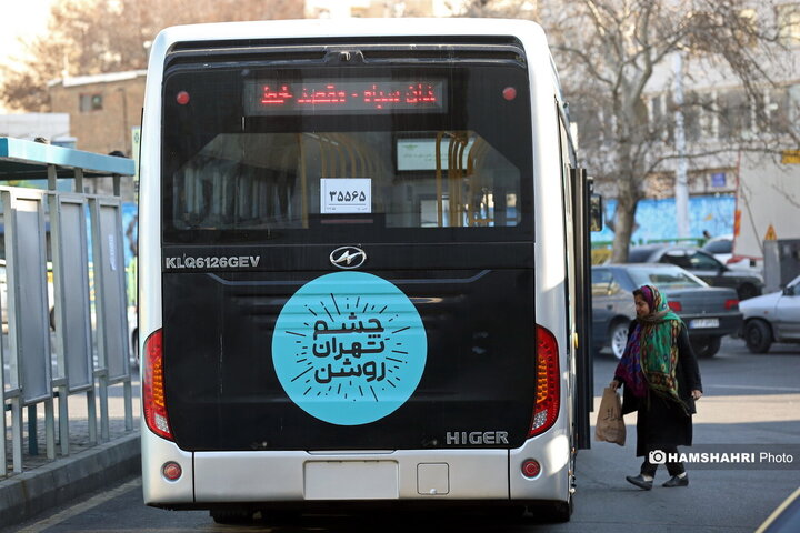 اتوبوسهای برقی ترمینال کاوه در میدان انقلاب