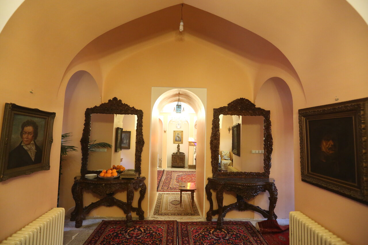 نخستین بانوی معلم سوادآموزی پایتخت که بود؟ | برگزاری کلاس خواندن و نوشتن در خانه تاریخی