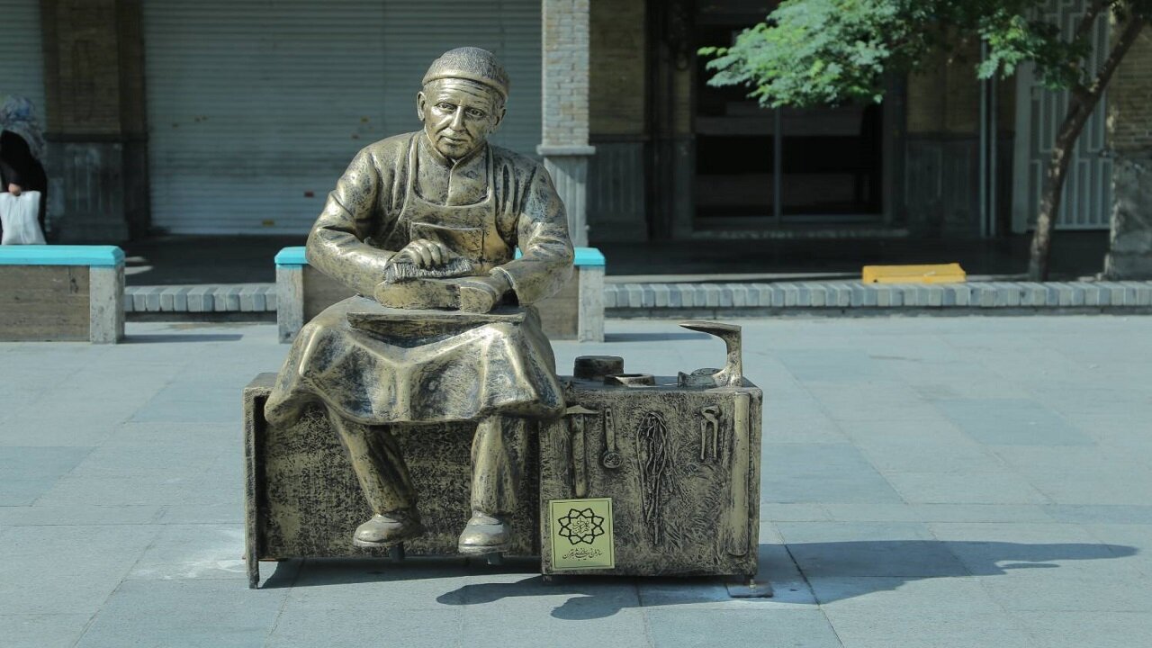 نمایشگاه مجسمه‌ها در خیابان‌های تهران