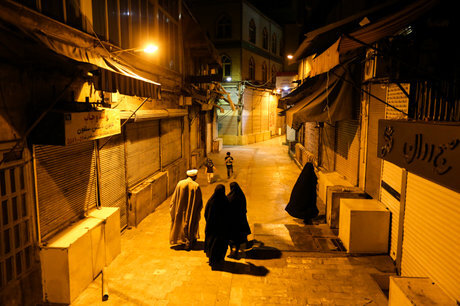 سنت های فراموش شده رمضان | از رسم کلوخ اندازان تا گردهمایی در خانه بزرگِ خانواده