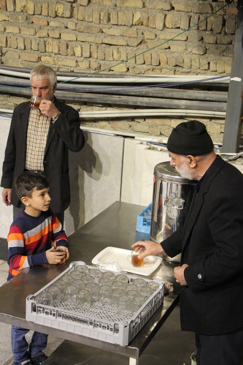 بفرمایید چای و روضه و موعظه