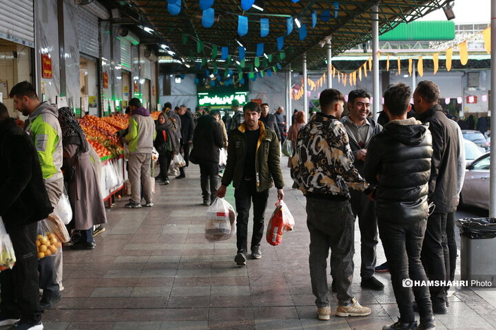 میدان میوه تره بار صادقیه