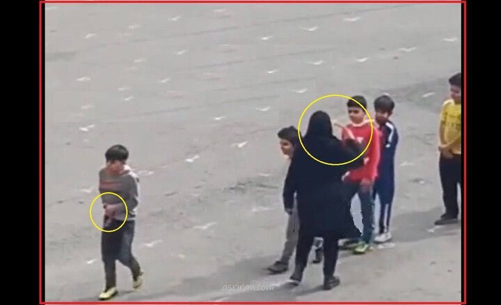 تصاویر تنبیه دانش آموزان با شیلنگ | با فرد خاطی برخورد شد + فیلم