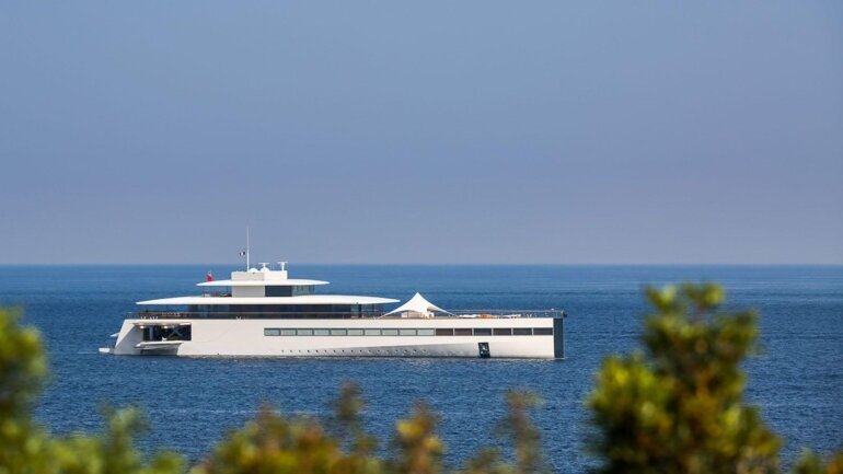 وسواس خالق آیفون در طراحی عجیب کشتی ۱۲۰ میلیون دلاری | عکس