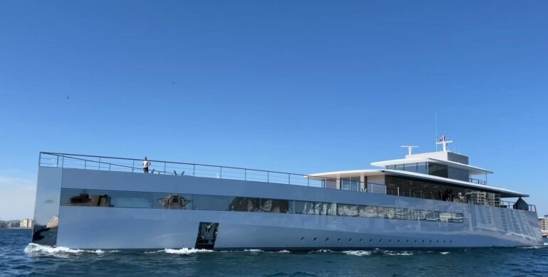 وسواس خالق آیفون در طراحی عجیب کشتی ۱۲۰ میلیون دلاری | عکس