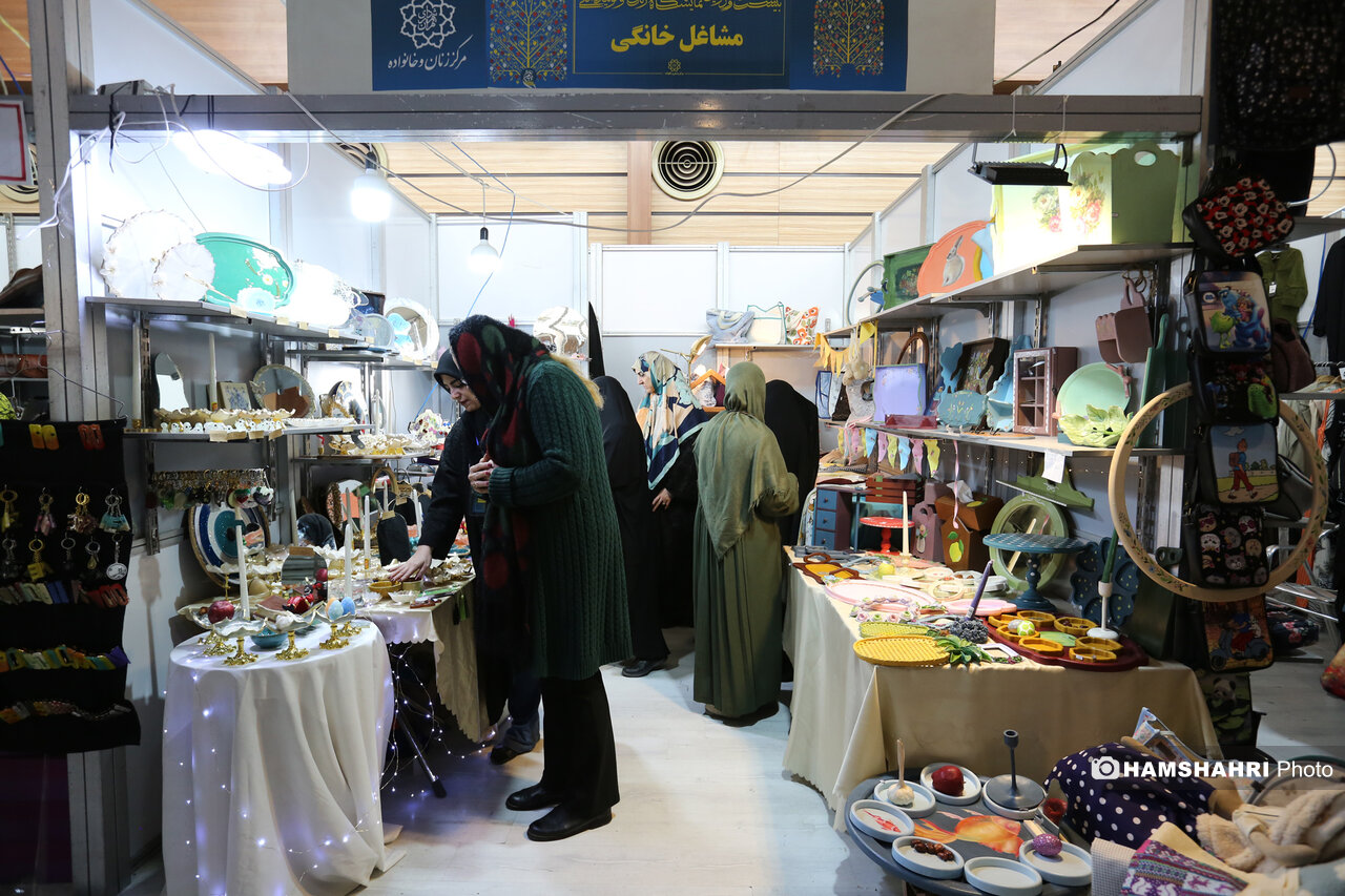 معاون رئیس جمهور: نمایشگاه «زنان و تولید ملی»بهتر از دورههای قبل برگزار شد | ارائه خدمات بهتر به بانوان با اعطای تسهیلات و برگزاری دورههای آموزشی