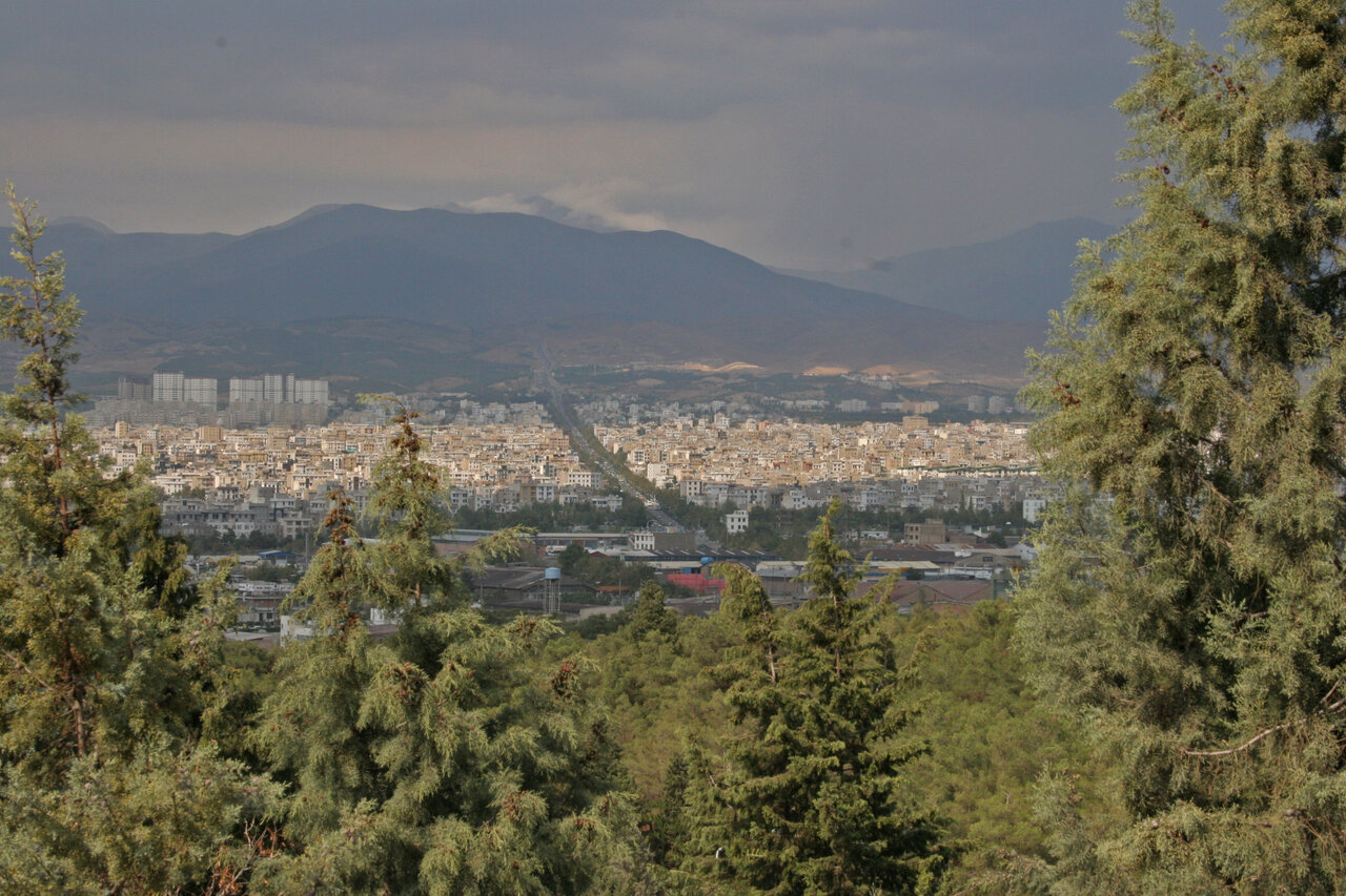 تصاویر هوایی از حضور مردم در پارک جنگلی سرخهحصار سرخه حصار