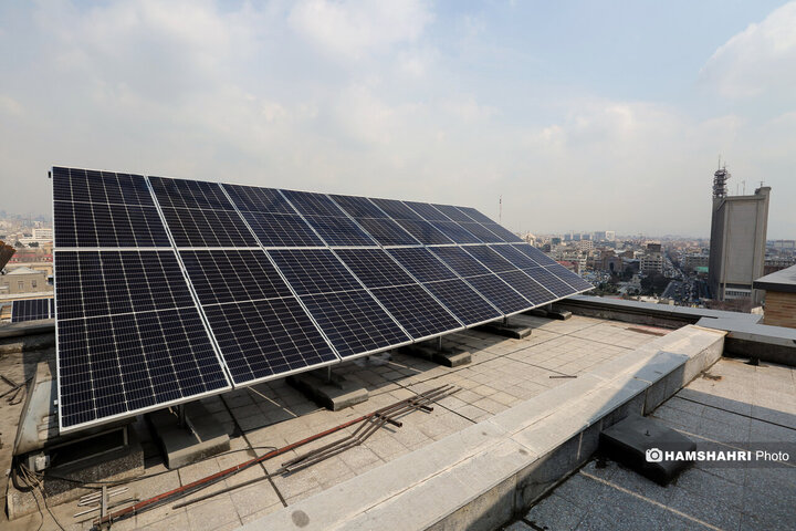 افتتاح 275 کیلووات نیروگاه خورشیدی در هشت منطقه و دستیابی به 2000کیلووات انرژی از نیروگاههای خورشیدی