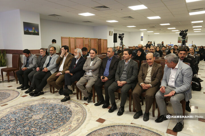 افتتاح 275 کیلووات نیروگاه خورشیدی در هشت منطقه و دستیابی به 2000کیلووات انرژی از نیروگاههای خورشیدی