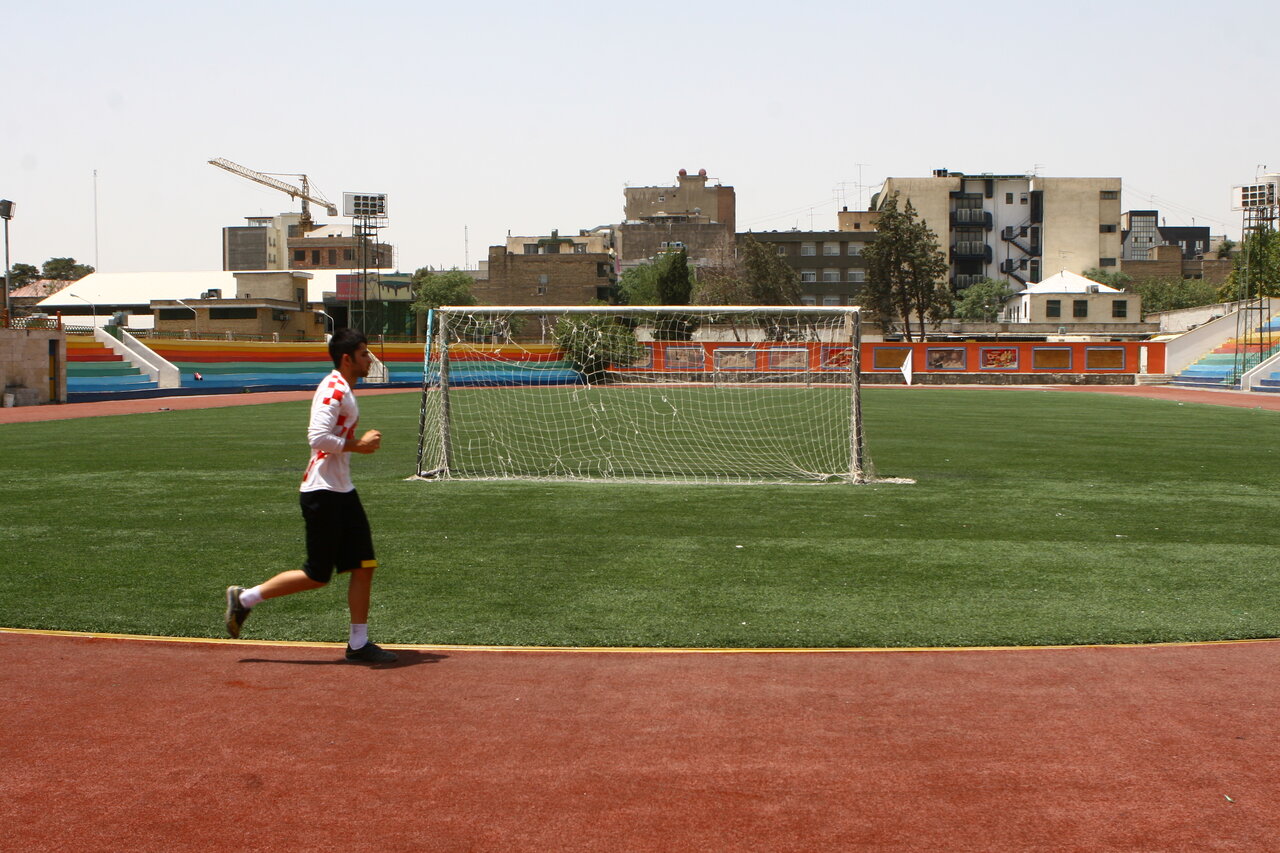 خیابانی در تهران که مثل حافظ شیراز، شادیبخش است