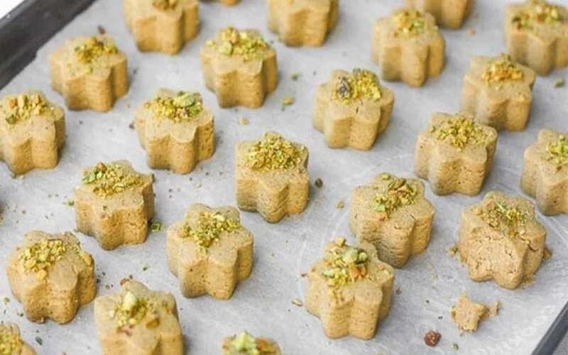 طرز تهیه شیرینی نخودچی خانگی