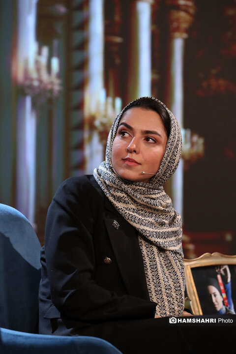 گفت و گوی مژده لواسانی با فرزانه فصیحی