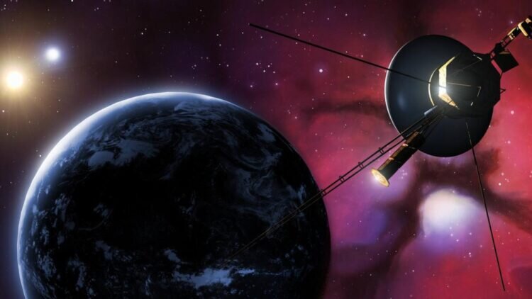 مسافری که همچنان در تاریکی کیهان نجوا میکند!