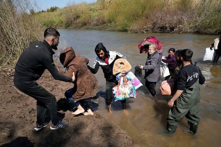 فرار خانوادههای سوری به سمت مرزهای لبنان | تصاویر