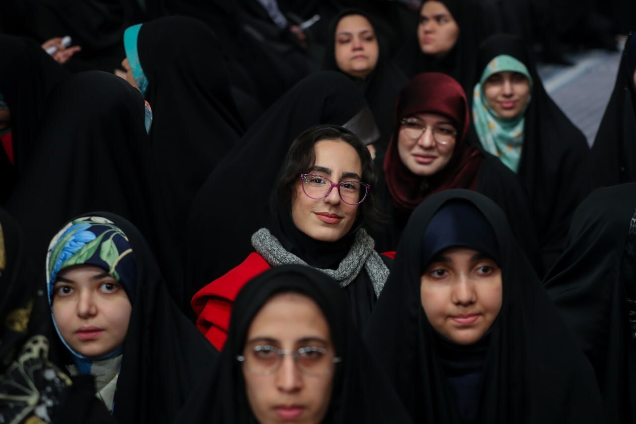 قاب متفاوت امروز در حسینیه امام خمینی (ره)