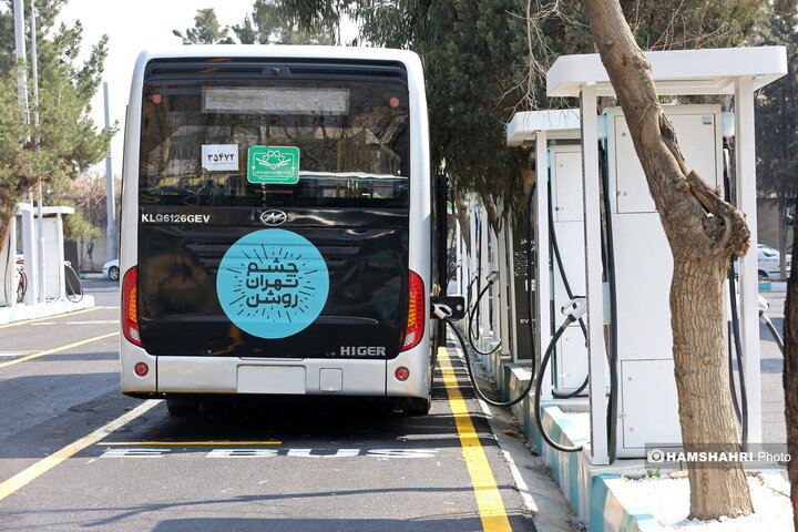 افتتاح بزرگترین ایستگاه شارژ برقی اتوبوس و تاکسی برقی در پایانه بعثت