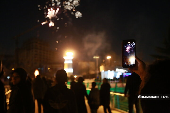 افطاری ساده روی پل طبیعت