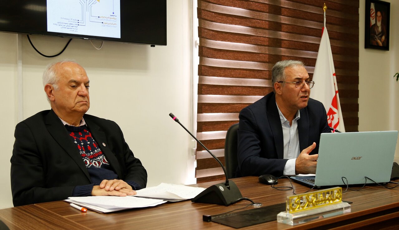 هوش مصنوعی در رسانه | انقلاب دیجیتالی یا تهدیدی برای روزنامهنگاری؟