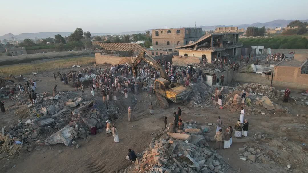 جستجو برای یافتن پیکر ۲۸ عضو یک خانواده | تصاویر