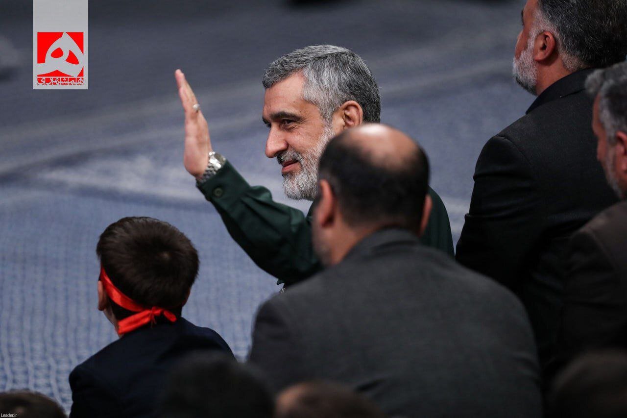 سردار حاجیزاده در دیدار نوروزی اقشار مختلف مردم تهران با رهبر انقلاب + عکس