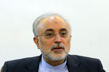 ایران با درک موقعیت بین سه قدرت اصلی جهانی باید هوشمندانه فاصله خود را حفظ کند