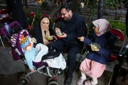 افطار تهرانی ها با آش محلی  در افطارخانه بلوار کشاورز | توزیع بیش از ۲۰۰۰ کاسه آش در سیاه چادرهای اقوام ایرانی