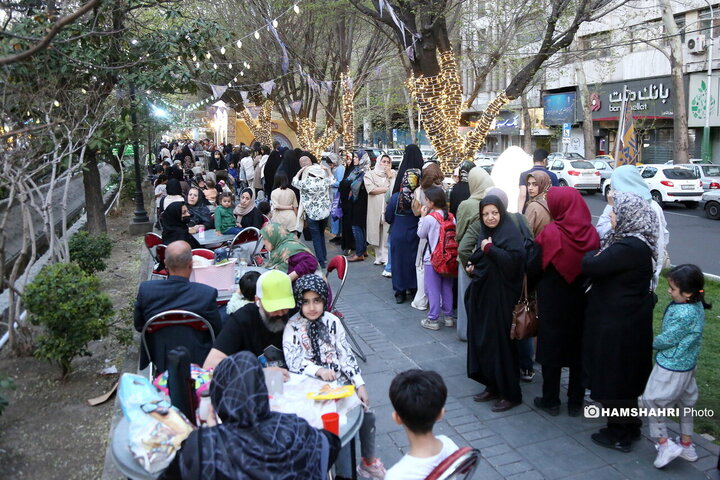 جشن خیابانی عید سعید فطر در میدان ولیعصر(عج)