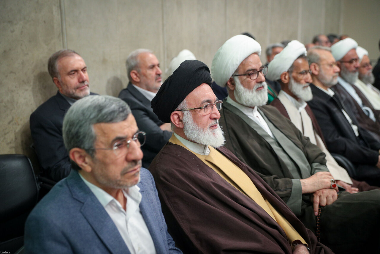 احمدی نژاد و حسن روحانی در مراسم دیدار امروز مقام معظم رهبری | تصاویر