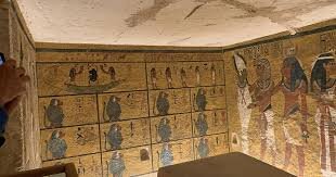 اشیای مرموز در مقبره توتعنخآمون | فرعونی که آیینهای جدید آفرید