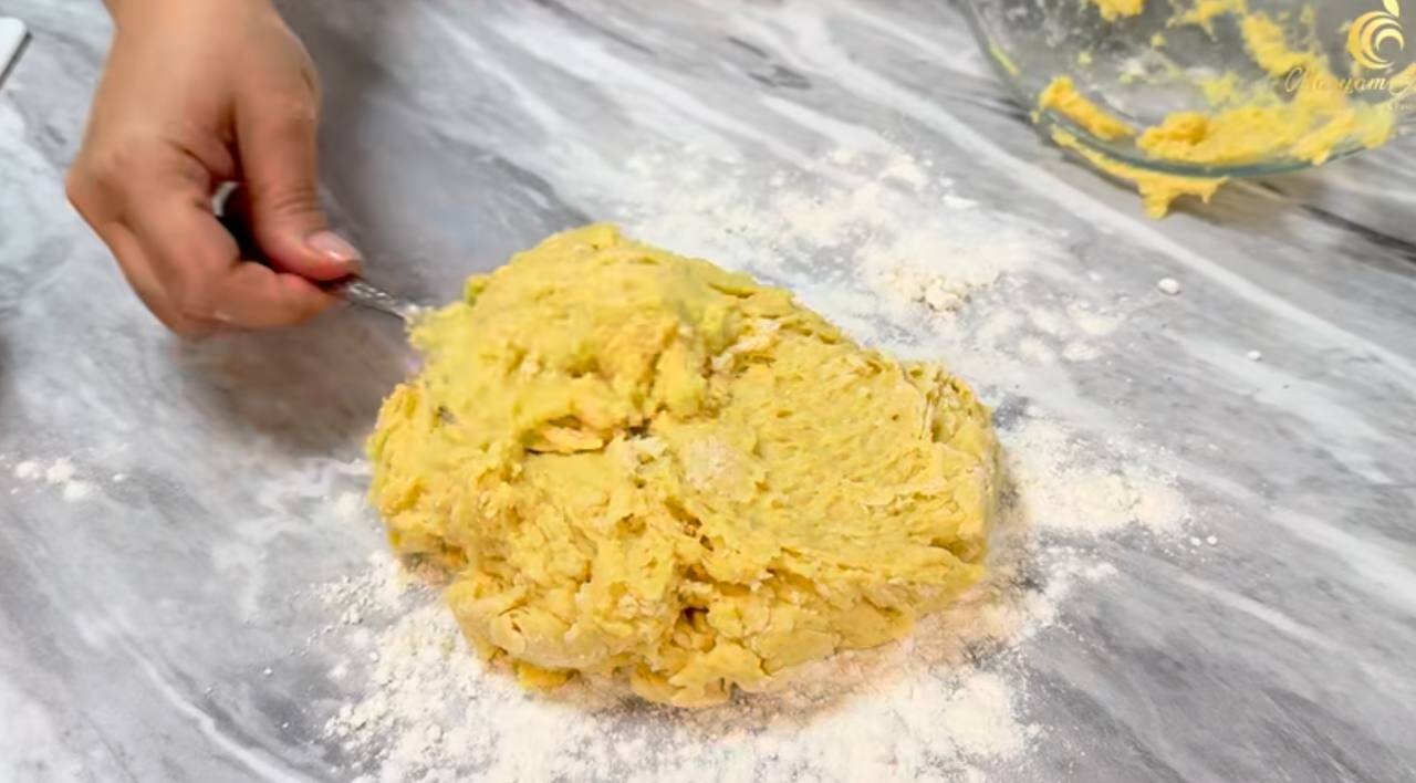 آموزش پخت نان اگردک ساده و پر طرفدار سنتی همدان بدون فر