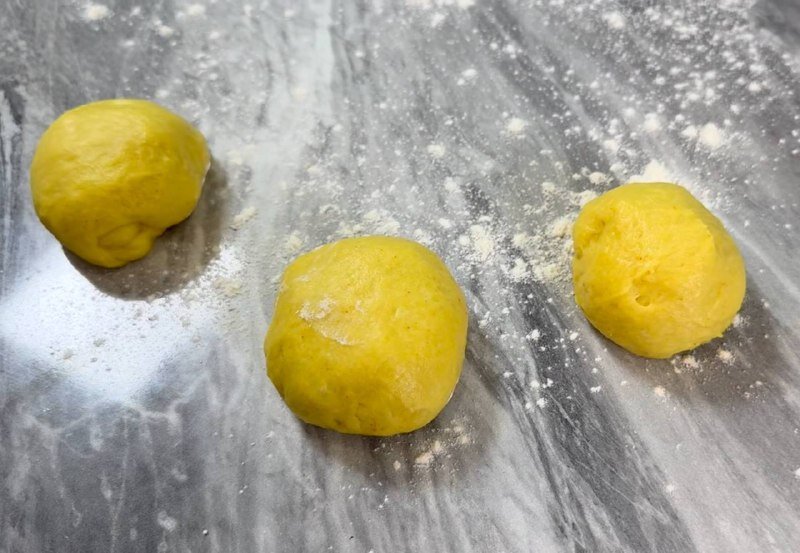 آموزش پخت نان اگردک ساده و پر طرفدار سنتی همدان بدون فر