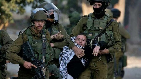 مقام امنیتی اسرائیلی: فلسطینیها را بدون دلیل بازداشت میکنیم + ویدئو