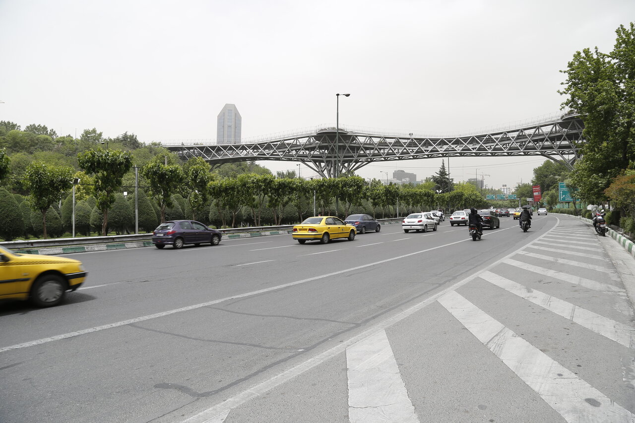 گشت و گذار بهاری | بهترین مسیرهای پیاده روی بهاری تهران کجاست؟