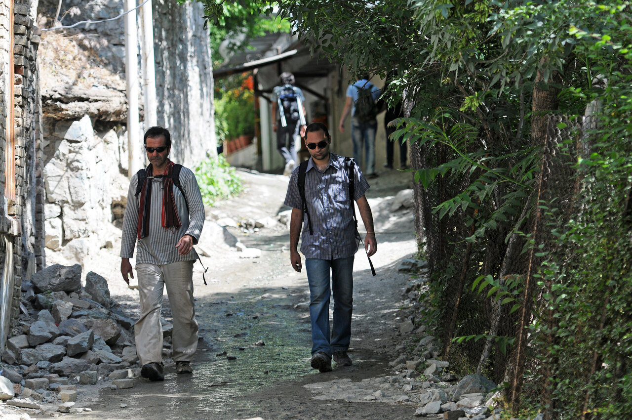 گشت و گذار بهاری | بهترین مسیرهای پیاده روی بهاری تهران کجاست؟