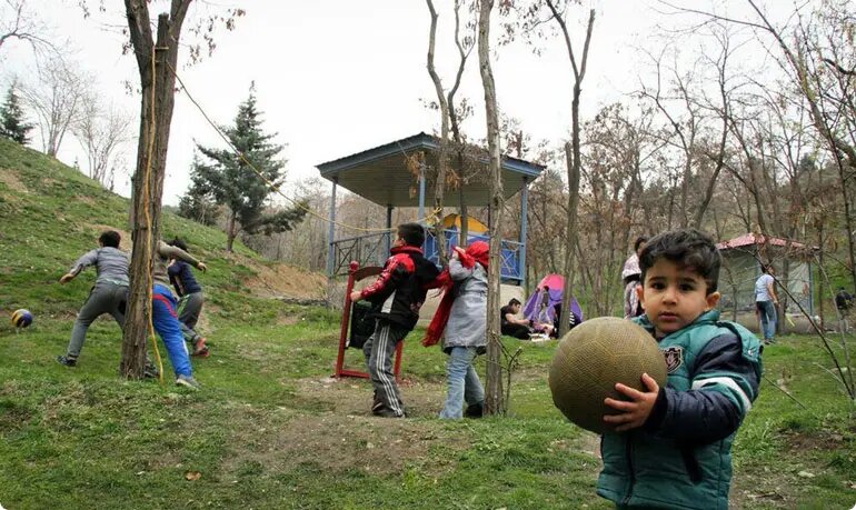 گشت و گذار بهاری | بهترین مسیرهای پیاده روی بهاری تهران کجاست؟