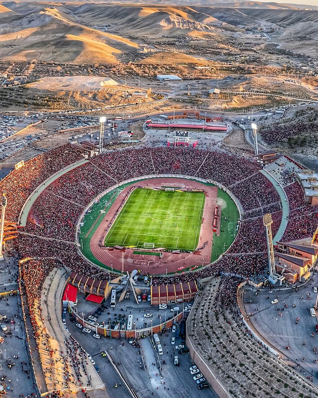 تصاویری از ورزشگاه «یادگارامام تبریز» در صفحات خارجی