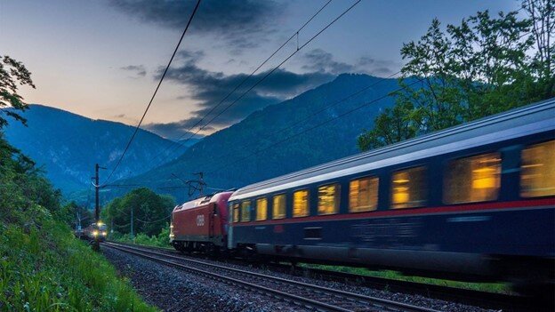 بهترین روشهای خرید فوری و لحظه آخری بلیط قطار در سفرهای ضروری