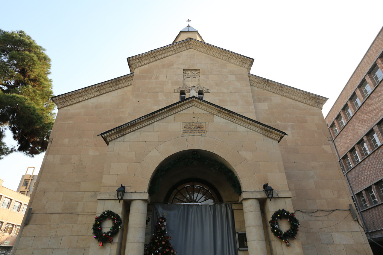 خیابان آشتیکنان ادیان