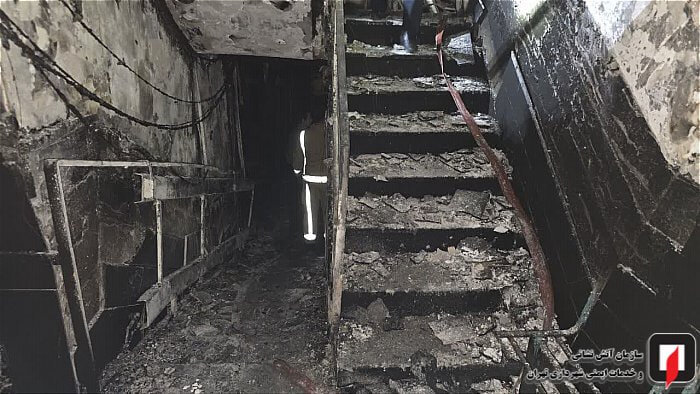 ناگفتههای آتش سوزی مرگبار در درمانگاه مشیریه | تلاش نافرجام ریحانه کوچولو برای فرار از آتش