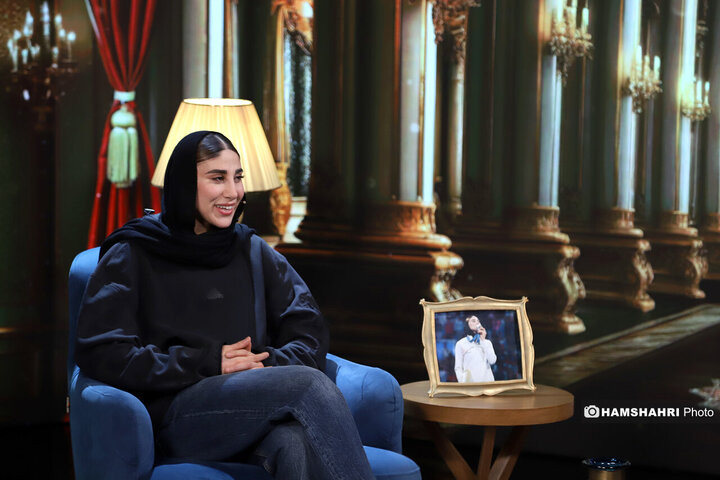 گفت و گوی مژده لواسانی با ناهید کیانی