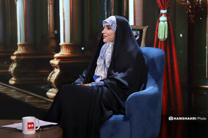 گفت و گوی مژده لواسانی با ناهید کیانی