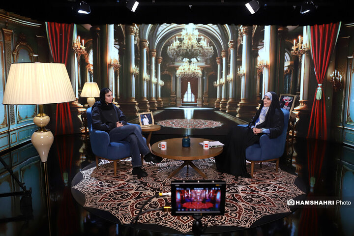 گفت و گوی مژده لواسانی با ناهید کیانی