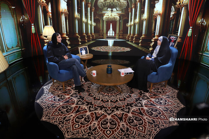 گفت و گوی مژده لواسانی با ناهید کیانی