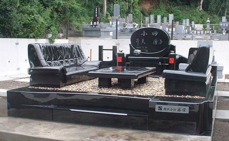 سنگ قبری عجیب در ژاپن! | عکس سنگ قبری عجیب در ژاپن! | عکس