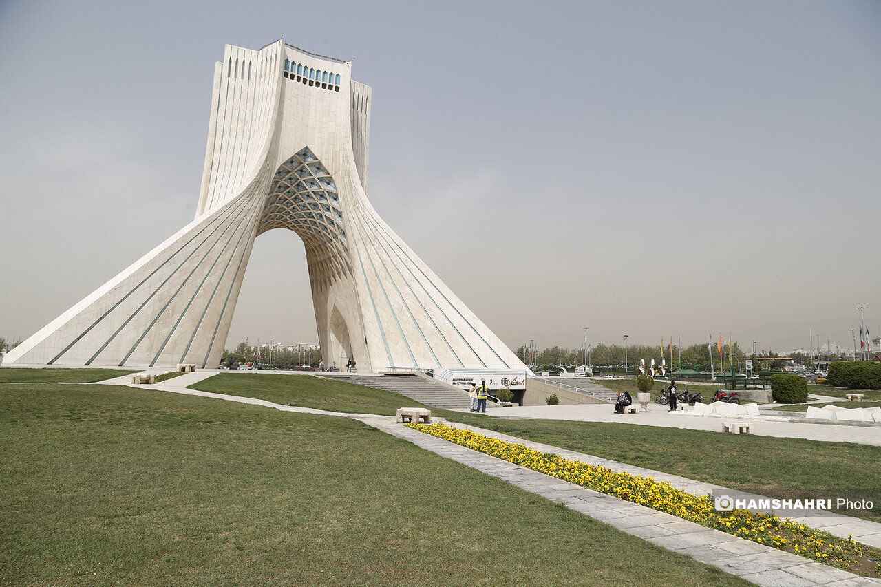 میدان آزادی در سال ۱۳۵۳ را ببینید + عکس